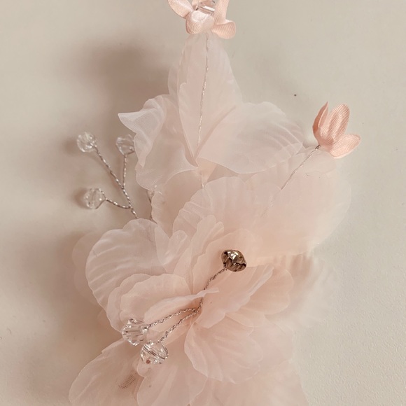 Hair accessories - Picture 3 of 6